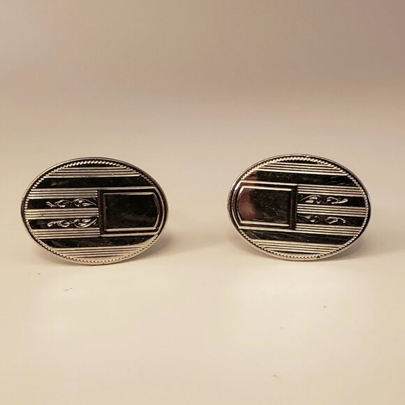 Vintage Men's Silvertone Oval Cufflinks Striped Stripe Scroll Flag - Picture 1 of 7